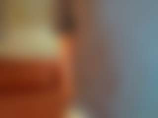 Live cam show with Michele - Blonde Hair on AdultVida.com