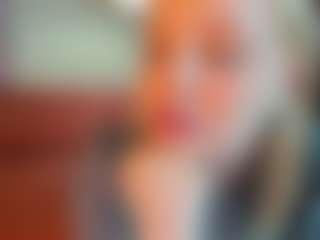 Live cam show with Michele - Lesbian on AdultVida.com