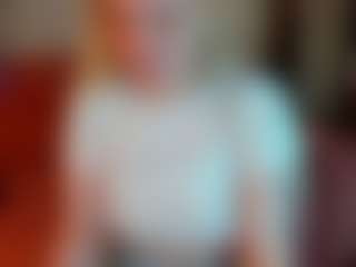 Live cam show with Michele - Asshole on Dolls Live