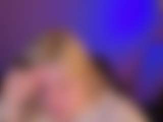 Live cam show with Michele - Blonde Hair Big Tits on Fling VIP Chat