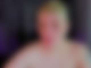 Live cam show with Michele - Green Eyes on camwithhim.com