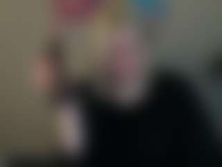 Live cam show with Michele - Green Eyes on luckytryst.com
