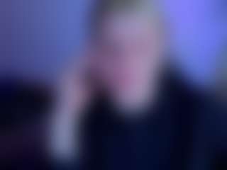 Live cam show with Michele - Blonde Hair Curvy on Gym Cam Girls