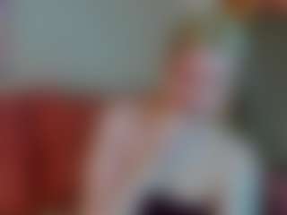 Live cam show with Michele - Green Eyes on xheatlive.com