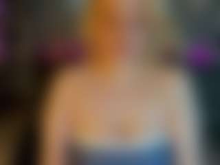 Live cam show with Michele - Big Ass on live18s.com