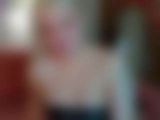 Live cam show with Michele - Blonde Hair Teen (18+) on Gym Cam Girls