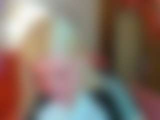 Live cam show with Michele - Blonde Hair on madthumbs