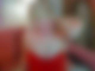 Live cam show with Michele - Blonde Hair on Camming Site