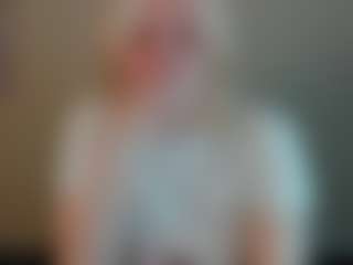 Live cam show with Michele - Lesbian on madthumbs