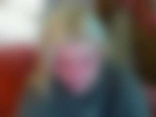 Live cam show with Michele - Spank Blonde Hair on Uber Horny