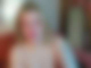 Live cam show with Michele - Green Eyes on hrnylive.com