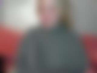 Live cam show with Michele - Green Eyes on googirlz
