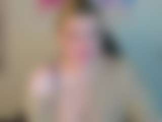 Live cam show with Michele - Green Eyes on justonemore.cc