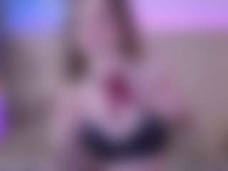 Live cam show with SandyLay - Nipple Piercings on SmokeAndPoke