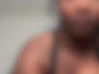 Yourhighnesstee's Live Sex Cam Show