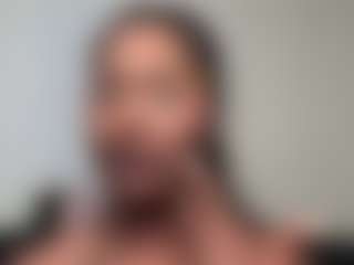 Yourhighnesstee's Live Sex Cam Show