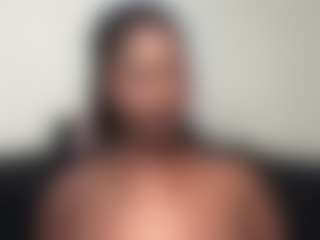 Yourhighnesstee's Live Sex Cam Show
