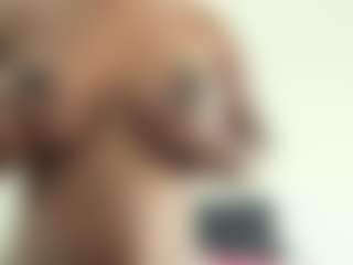 Yourhighnesstee's Live Sex Cam Show