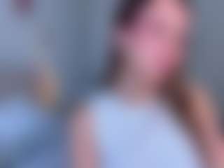 Live cam show with EvaColins - Blue Eyes on Camiplay Live