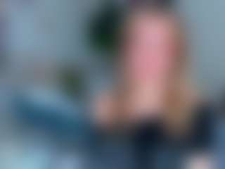 Live cam show with EvaColins - Strip on Hubzter Live