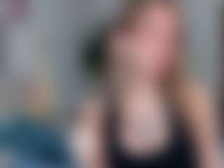 Live cam show with EvaColins - Skinny on Camming Site