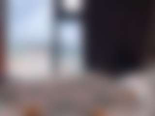 Spettacolo in cam dal vivo con EvaColins - Small Tits su Camsoda