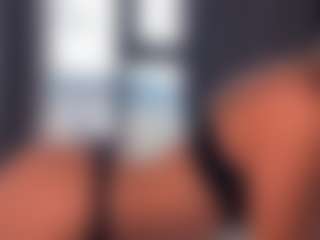 Live cam show with EvaColins - Fingering on live.xheat.ai