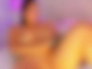 Live cam show with RoseMarie - Lush Brown Hair on Camsoda