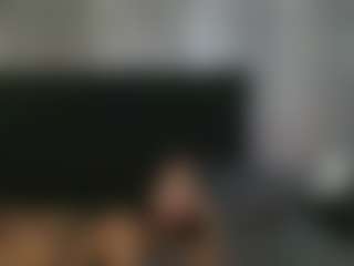 Alicee-Moonn's Live Sex Cam Show