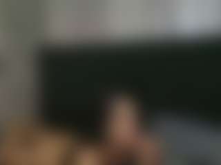 Alicee-Moonn's Live Sex Cam Show