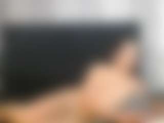 Live cam show with Alicee-Moonn - Dirty Talk on CamClone