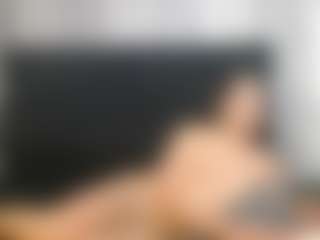 Live cam show with Alicee-Moonn - Dirty Talk on Camsoda Late Night