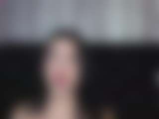 Live cam show with Alicee-Moonn - Black Hair on Dare Cams