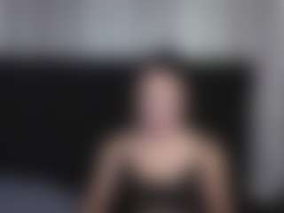 Live cam show with Alicee-Moonn - Tease on Camsoda