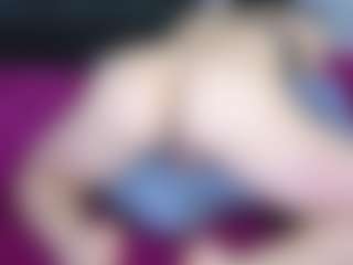 Alicee-Moonn's Live Sex Cam Show