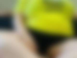 Live cam show with AmeliaCharm - Panties on live18s.com