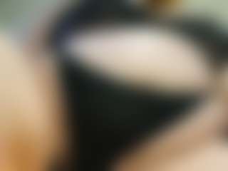 Live cam show with AmeliaCharm - Nails on TottyGirls