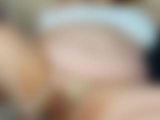 Live cam show with AmeliaCharm - Toes on Milfs Live