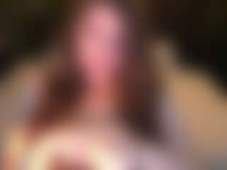 Live cam show with LuxSopphia - Lovense on sexytreat.net