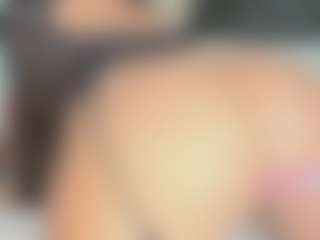 Live cam show with Melanyy-Miller - Oil on fapnchat