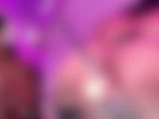 Live cam show with GinaKurt - Ebony Small Tits on sexylive.show