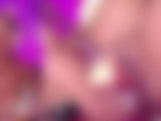 Live cam show with GinaKurt - Flashing on StripNow