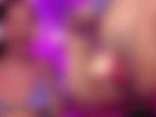 Live cam show with GinaKurt - Ebony Teen (18+) on fapnchat