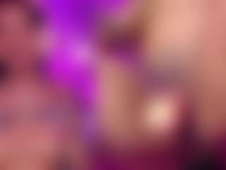 Live cam show with GinaKurt - Petite on Streamer API