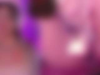 Live cam show with GinaKurt - Full Nudity on Milfs Live