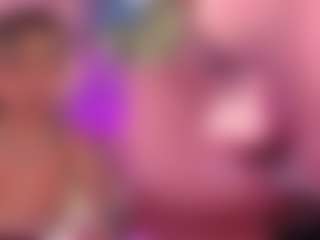 Live cam show with GinaKurt - Tease on AdultVida.com