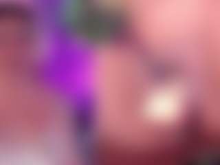 GinaKurt's Live Sex Cam Show
