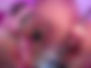 Live cam show with GinaKurt - Small Tits on Camsoda