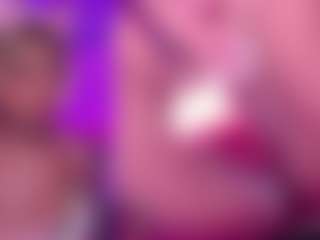 Live cam show with GinaKurt - College on Camsoda