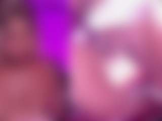 Live cam show with GinaKurt - Flashing on madthumbs
